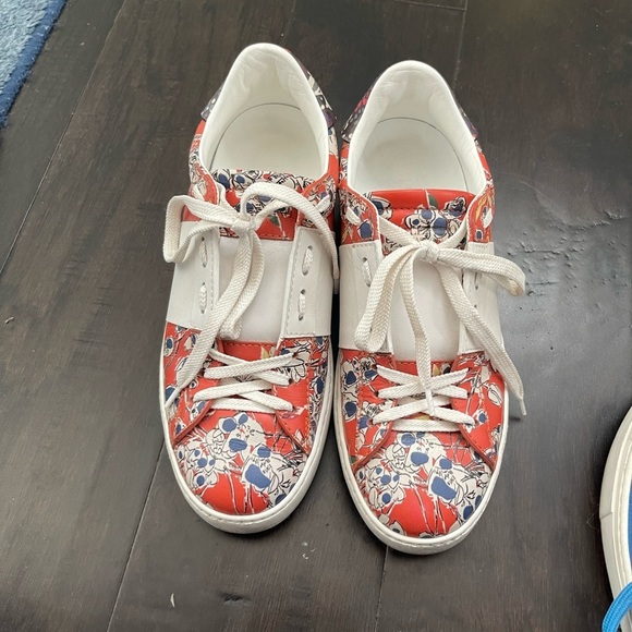 ❤️ Valentino sneakers